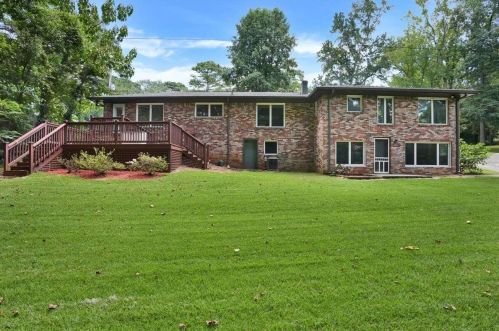 661 Old Norcross Tucker Rd, Tucker GA 30084-1622 exterior