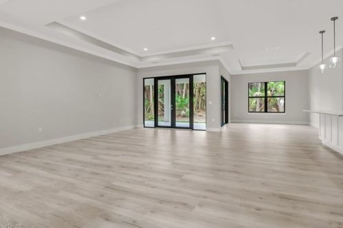 125 11 St, Naples FL 34117-2298 exterior