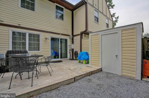 273 Maxo Ct, Glen Burnie MD 21061-5661 exterior