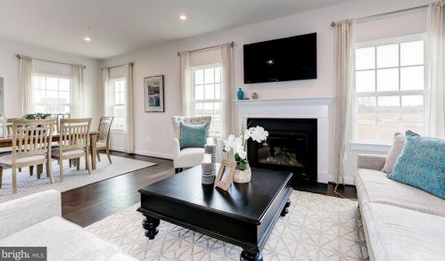 1220 Beck Ml Rd, Hanover PA 17331-9752 exterior