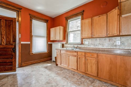 3310 Wrightwood Ave, Chicago IL 60639-1441 exterior