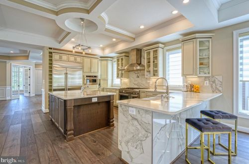 1600 Great Falls St, Mc Lean VA  22101-5079 exterior