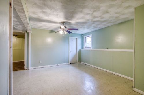 47 Laurel St, Springfield MA 01106-1150 exterior