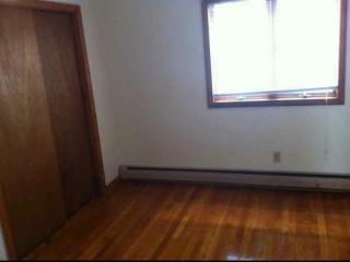 3 Berkshire Pl, Cambridge MA  02141-1905 exterior