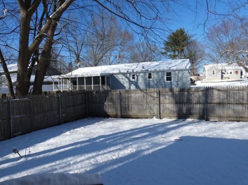 91 Madison St, Warwick RI 02888-2834 exterior