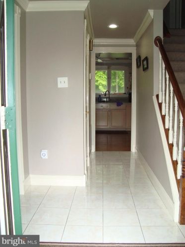 15304 Baileys Ln, Silver Spring, MD 20906-1352