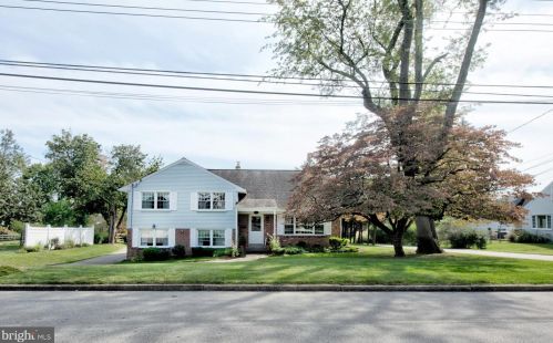 576 Kromer Ave, Berwyn PA 19312-1318 exterior