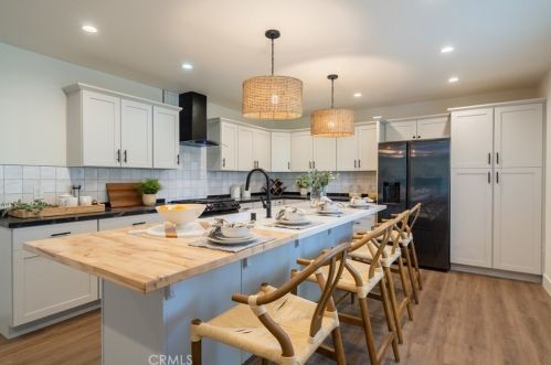 14291 Prospect Ave, Tustin CA  92780-2316 exterior