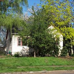 8955 Leonard St, Portland, OR 97203-3026