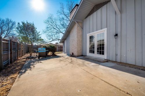3920 Billings Ct, Irving TX 75062-4001 exterior