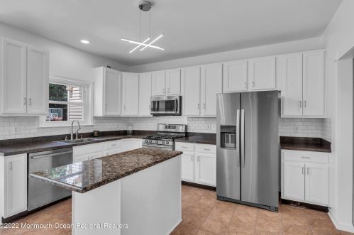 38 Bridgewater Ct, Jackson Twp NJ 08527-4030 exterior