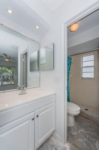 8519 Misty Riv Ct, Tampa FL 33637-4915 exterior