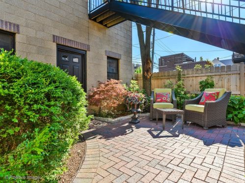 1707 Nelson St, Chicago IL 60657-3027 exterior