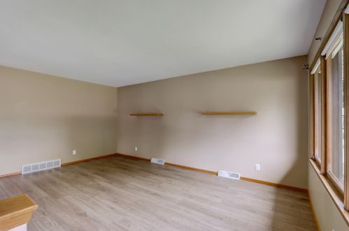 4371 59th St, Milwaukee, WI 53220-3507