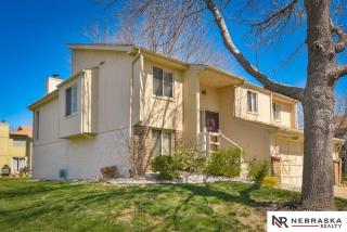 10476 Ruggles Plz, Omaha, NE 68134-3782