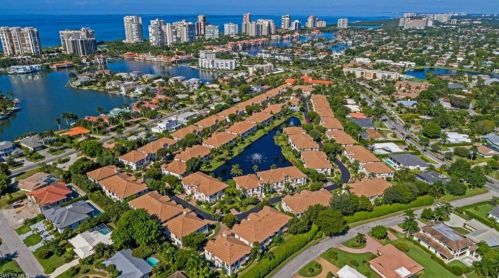 161 Colonade Cir, Naples FL 34103-8720 exterior