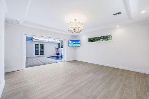 2100 Curtis St, Naples FL 34102 exterior