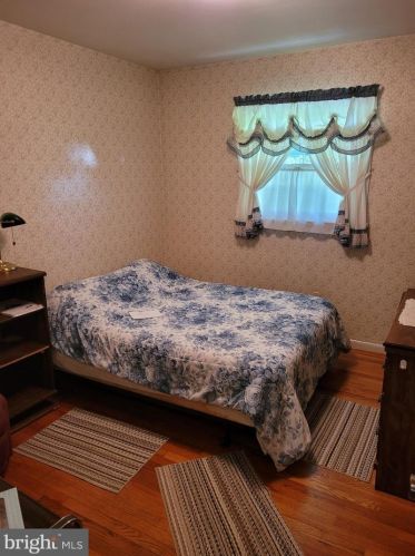 987 Hermosa Ave, Lancaster PA 17601-1526 exterior