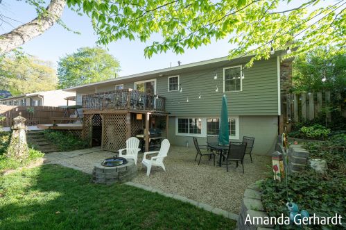 215 Mcconnell Ave, Meskegon MI 49445-2762 exterior