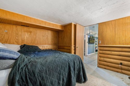 203 Oak Grv Ave, Kalamazoo MI 49004-1306 exterior