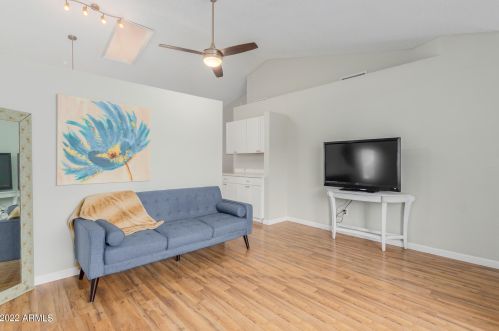 3010 Blackhawk Dr, Phoenix AZ  85050-4706 exterior