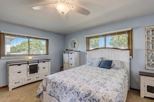 2501 Clayton Crst Ave, Milwaukee WI 53221-3735 exterior