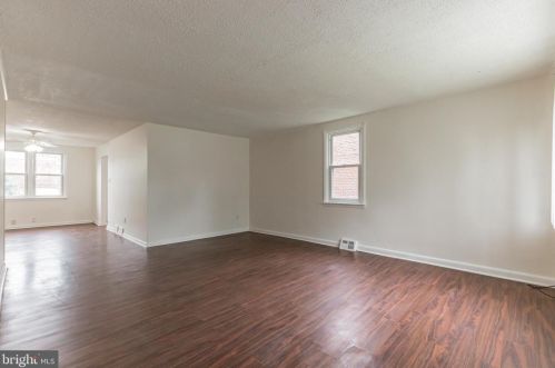 1232 Elson Rd, Chester PA 19015-1920 exterior