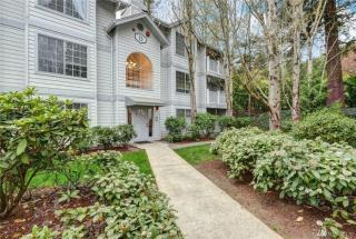 8653 Avondale Rd, Redmond, WA 98052-3368