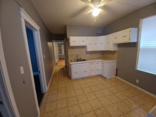 7303 Oakley Ave, Chicago IL 60636-3114 exterior