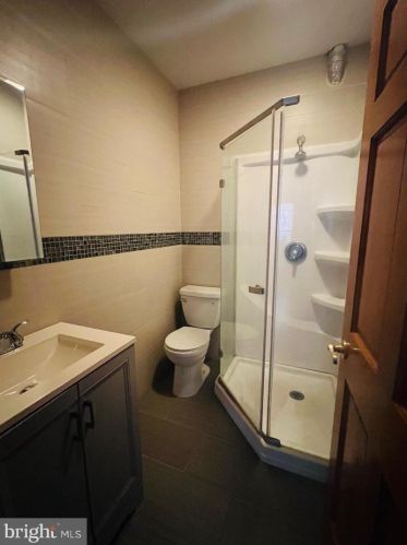 1011 Christian St, Philadelphia PA 19147-3736 exterior