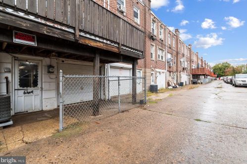 5411 Erdrick St, Philadelphia PA 19135-1013 exterior