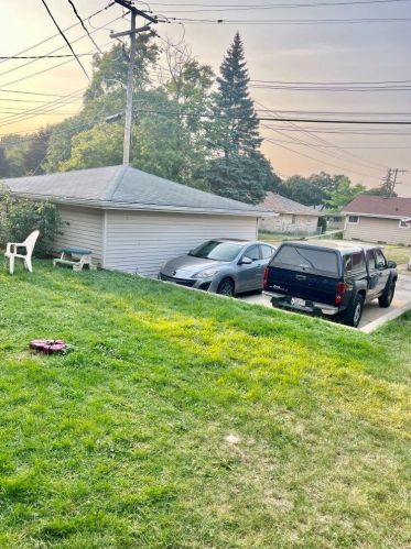 7712 Morgan Ave, Milwaukee WI 53207-3660 exterior