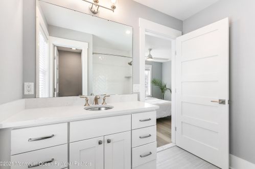 170 Osborne Ave, Point Pleasant Beach NJ  08742-4624 exterior