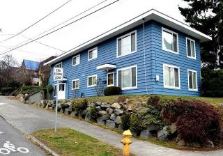 4206 Latona Ave, Seattle WA  98105-6542 exterior