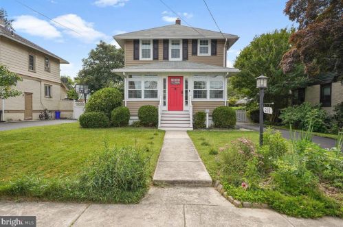 238 Roland Rd, Chester, PA 19015-3329