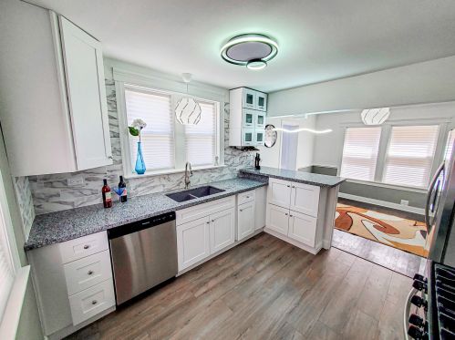 8029 Maplewood Ave, Chicago IL  60652-2807 exterior