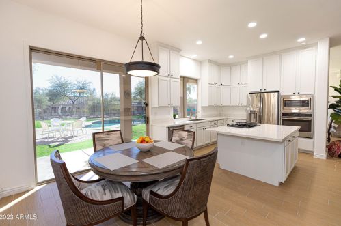 22037 55th St, Phoenix AZ  85054-7151 exterior