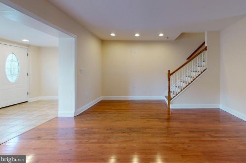 2720 10th St, Philadelphia PA 19133-1511 exterior