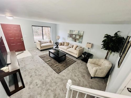 6102 Prt Ave, Milwaukee WI 53223-4118 exterior