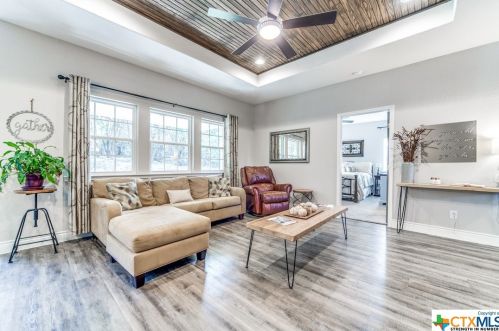 1133 Overbrook Ln, Spring Branch TX 78070-5363 exterior