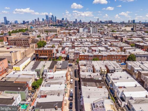 2418 Iseminger St, Philadelphia PA  19148-3518 exterior