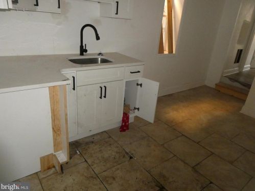 2210 17 St, Philadelphia PA 19132-4404 exterior