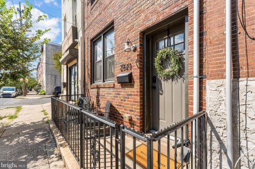 2520 Cedar St, Philadelphia PA  19125-3118 exterior