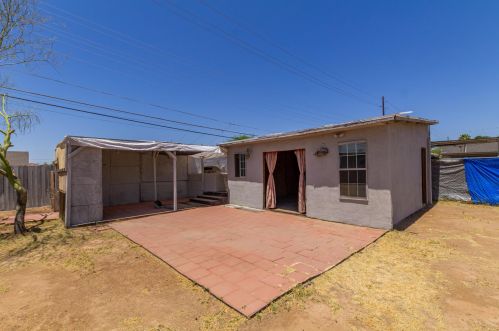 2932 47th Ave, Phoenix AZ  85031-3640 exterior