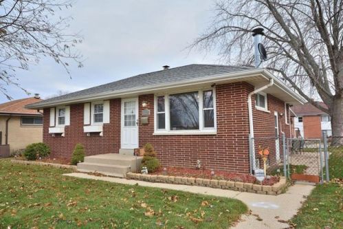 4150 52, Milwaukee WI  53220-3206 exterior