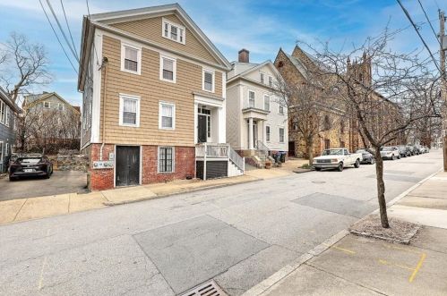 69 Arnold St, Providence, RI 02906-1058