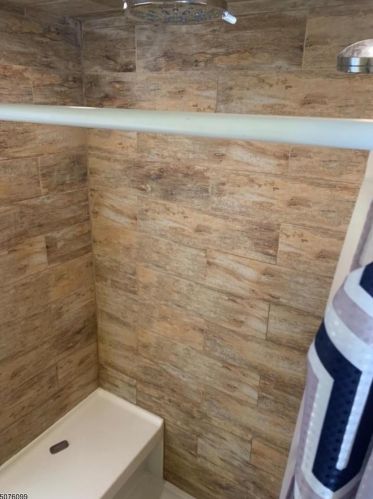 80 Lincoln Pl, Irvington, NJ 07111-2321