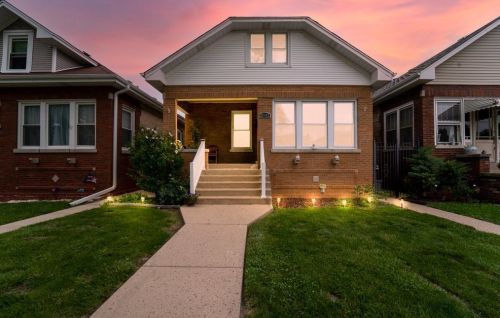 2911 Mason Ave, Chicago, IL 60634-5137