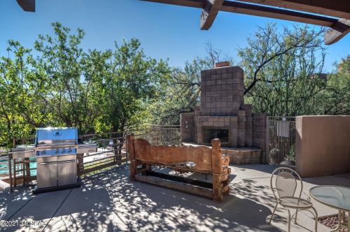 6655 Canyon Crest Dr, Tucson AZ  10161-0937 exterior