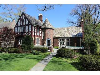 82 Hoodridge Dr, Pittsburgh, PA 15228-1837